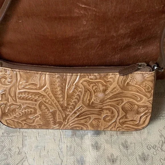 Q&A Shoulder purse NWOT - Picture 6 of 9